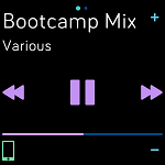 「ブートキャンプミックスが再生中」というテキストと、スキップして進む、戻る、一時停止するのアイコンが表示された音楽アプリの画面